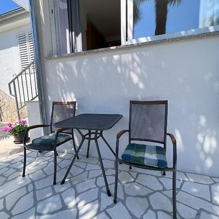 Apartmani Palme Funtana Bagian luar foto