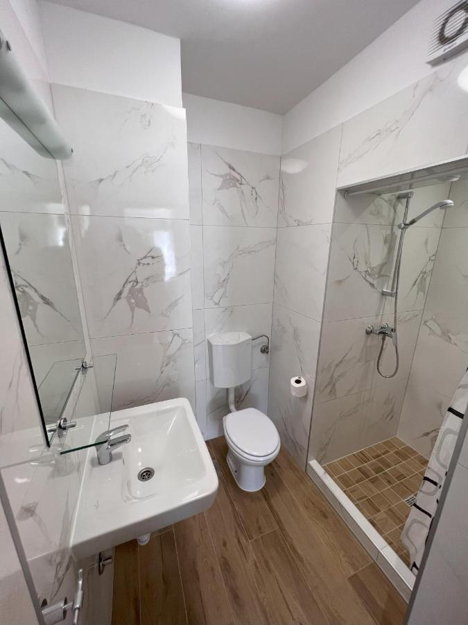 Apartmani Palme Funtana Bagian luar foto