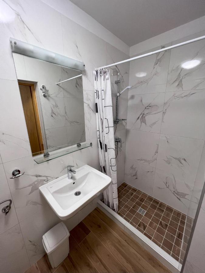 Apartmani Palme Funtana Bagian luar foto