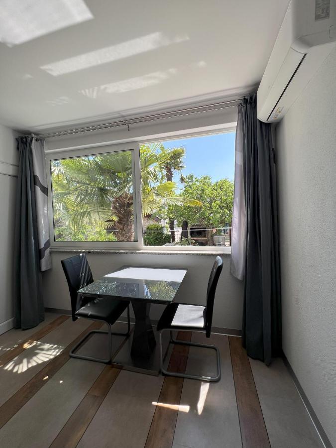 Apartmani Palme Funtana Bagian luar foto