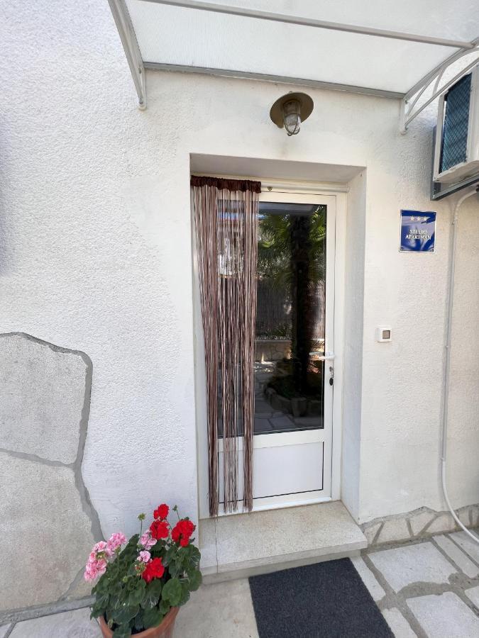 Apartmani Palme Funtana Bagian luar foto