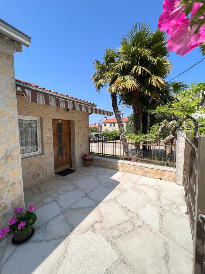 Apartmani Palme Funtana Bagian luar foto