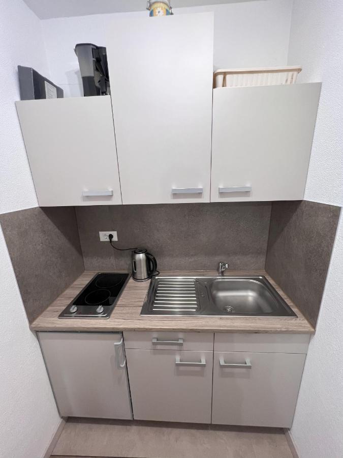 Apartmani Palme Funtana Bagian luar foto